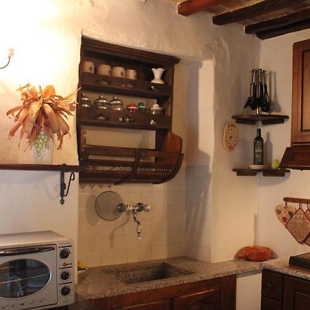 Petite Maison, Nel Borgo Di Четона Экстерьер фото