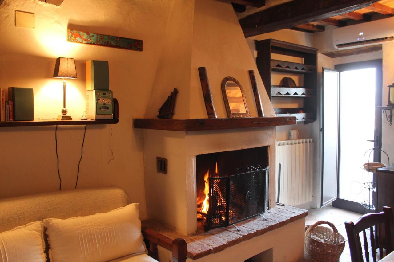 Petite Maison, Nel Borgo Di Четона Экстерьер фото